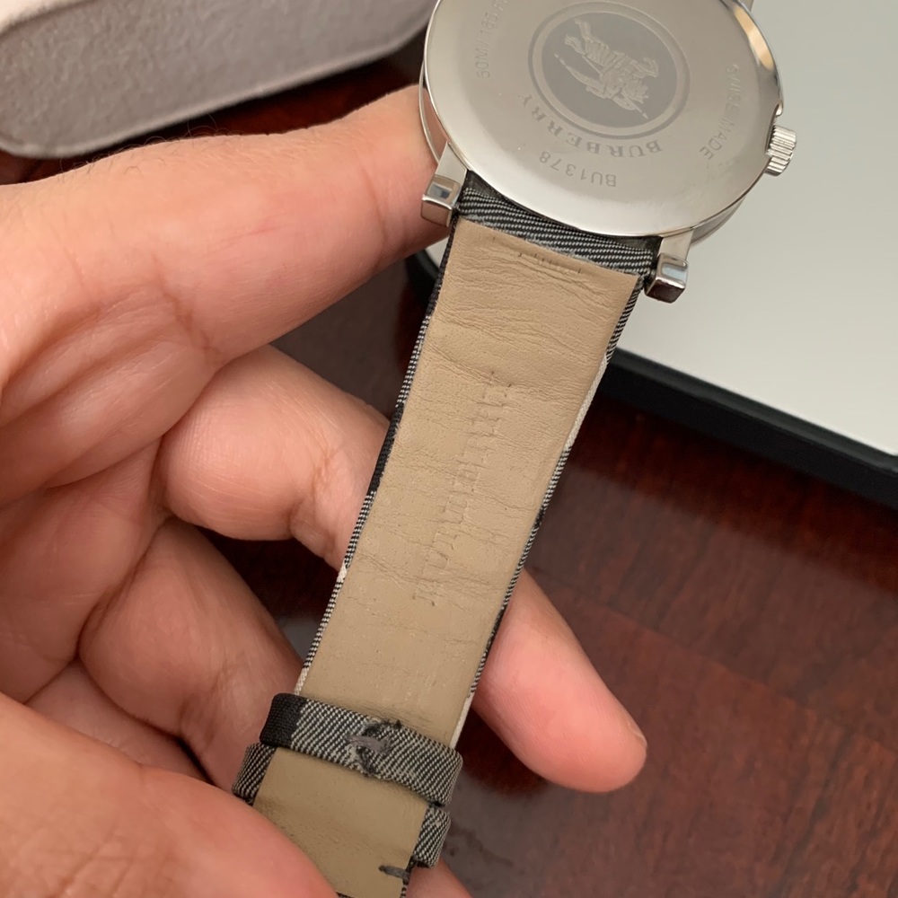 Burberry Watch🌟🌟SOLD🌟🌟 - Picture 7 of 7